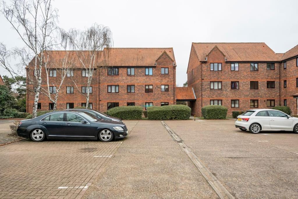 Two Bedroom Flat Near Colchester Hospital With Free Parking And Internet Mile End Exterior photo